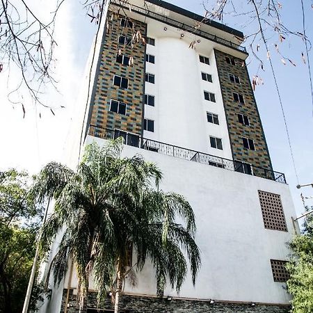 Booking Dioh Monterrey Kültér fotó