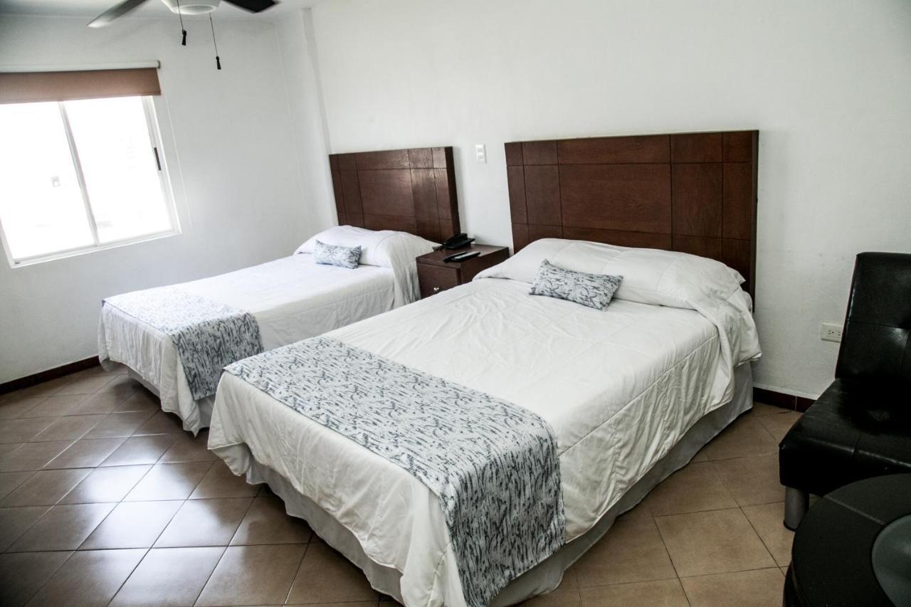 Booking Dioh Monterrey Kültér fotó