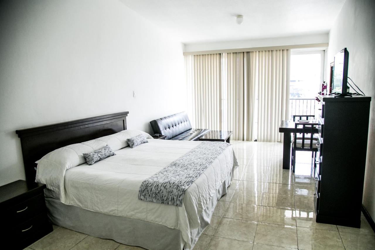 Booking Dioh Monterrey Kültér fotó
