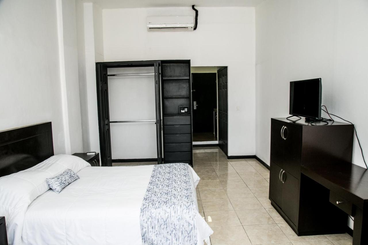 Booking Dioh Monterrey Kültér fotó