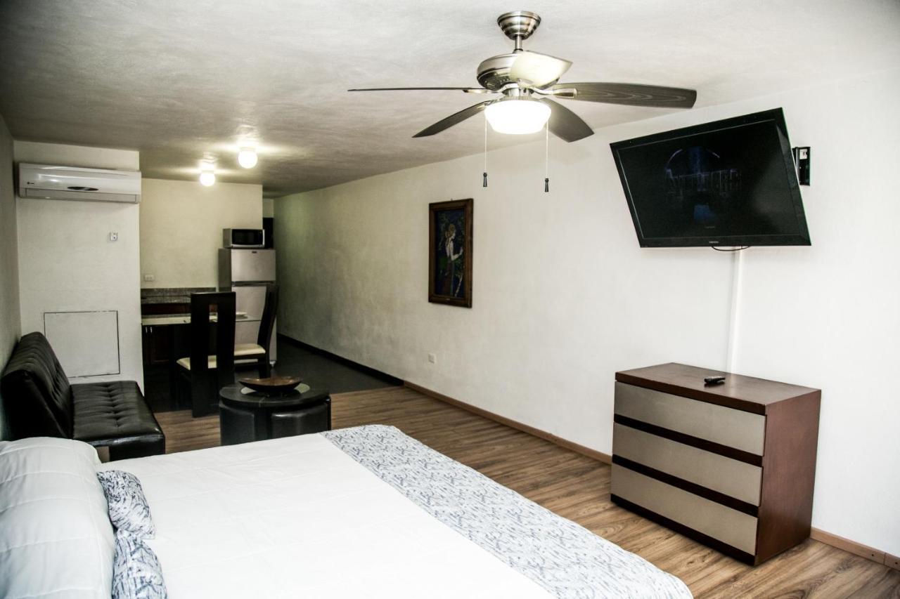 Booking Dioh Monterrey Kültér fotó