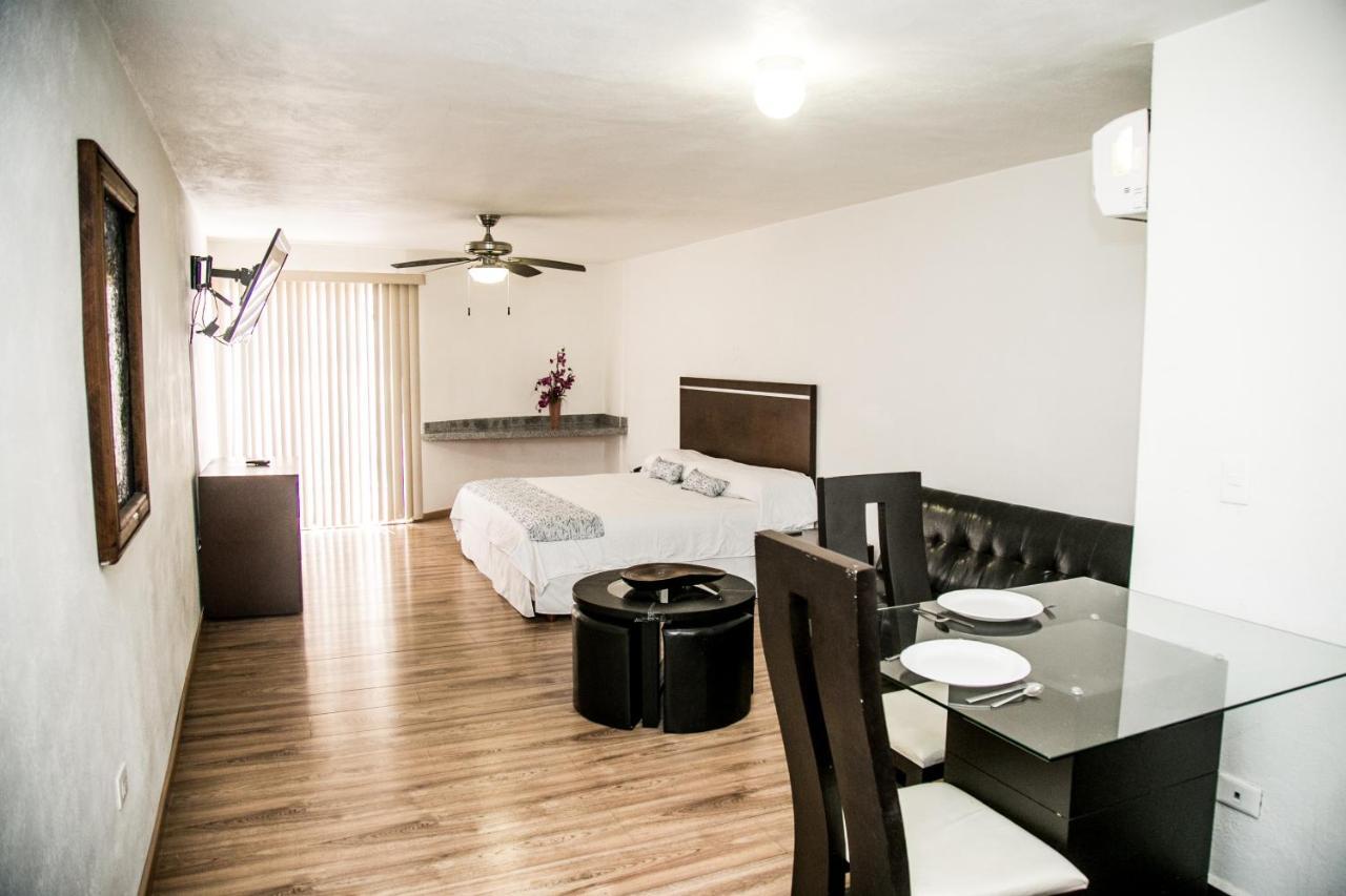Booking Dioh Monterrey Kültér fotó